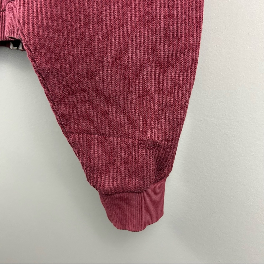 Reebok Burgundy Ribbed Cropped Hoodie Size Large - Picture 9 of 13